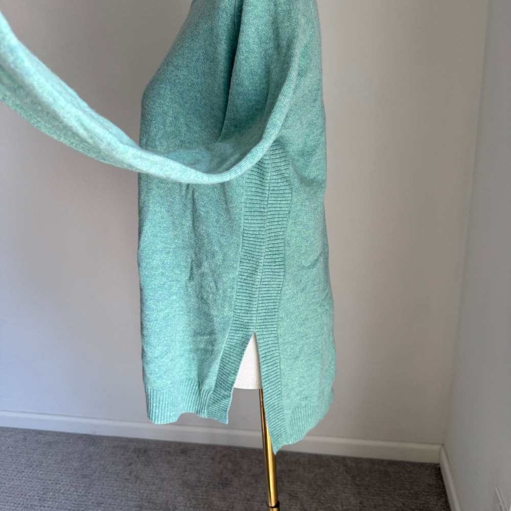 NWT Sofia Cashmere‎ Womens Seafoam Green 100% Cashmere Crewneck Sweater Medium - Picture 4 of 7